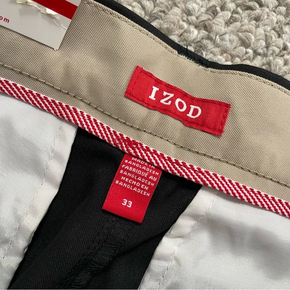 Mens IZOD Moisture Wicking Black Shorts | Size 33 - Picture 4 of 5